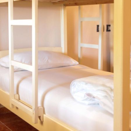 Top View Hostel ดูร์เรส ภายนอก รูปภาพ