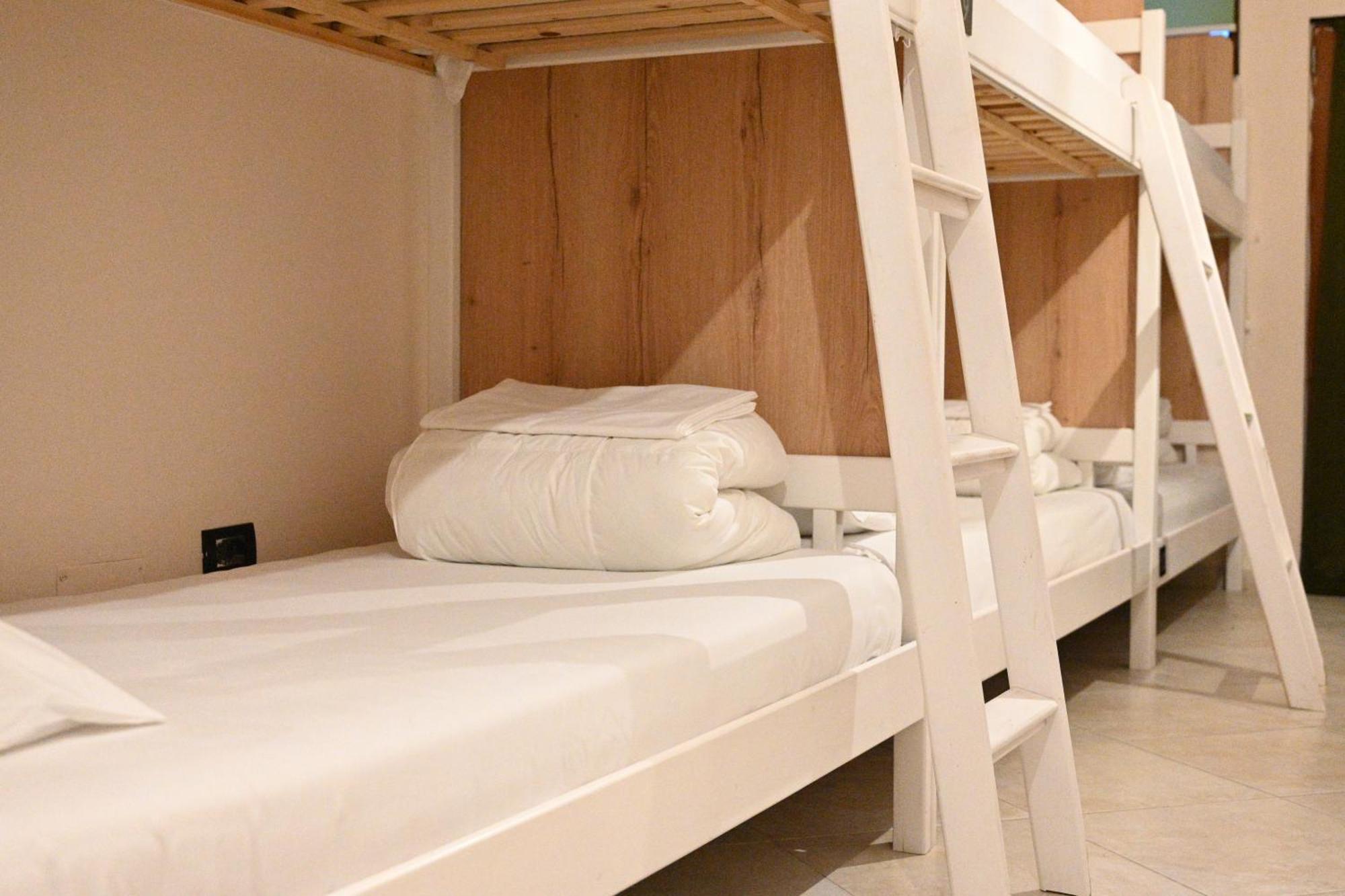 Top View Hostel ดูร์เรส ภายนอก รูปภาพ